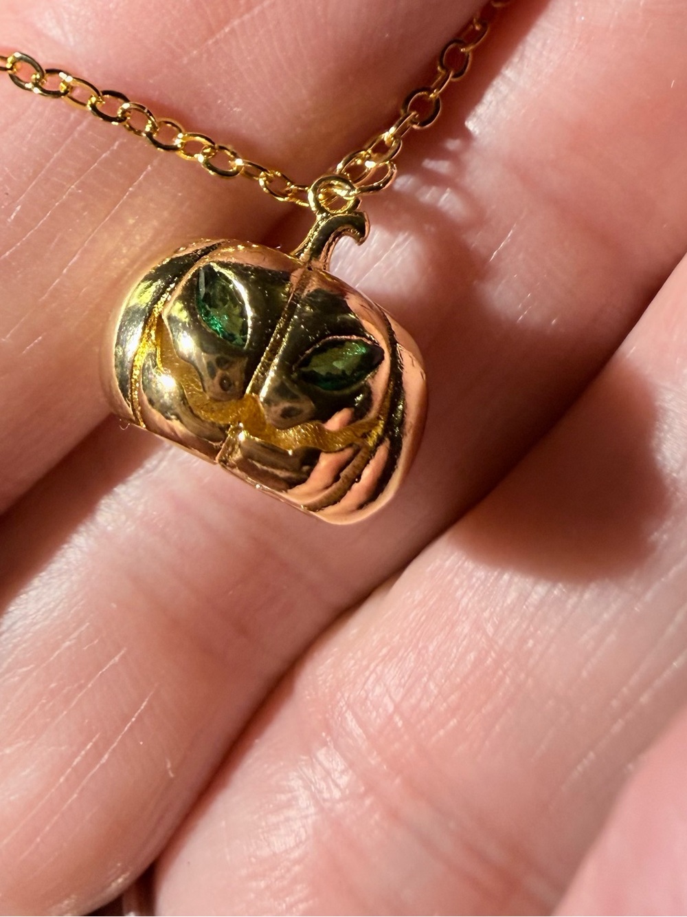 Btysun Jack o’Lantern Pendant in Gold